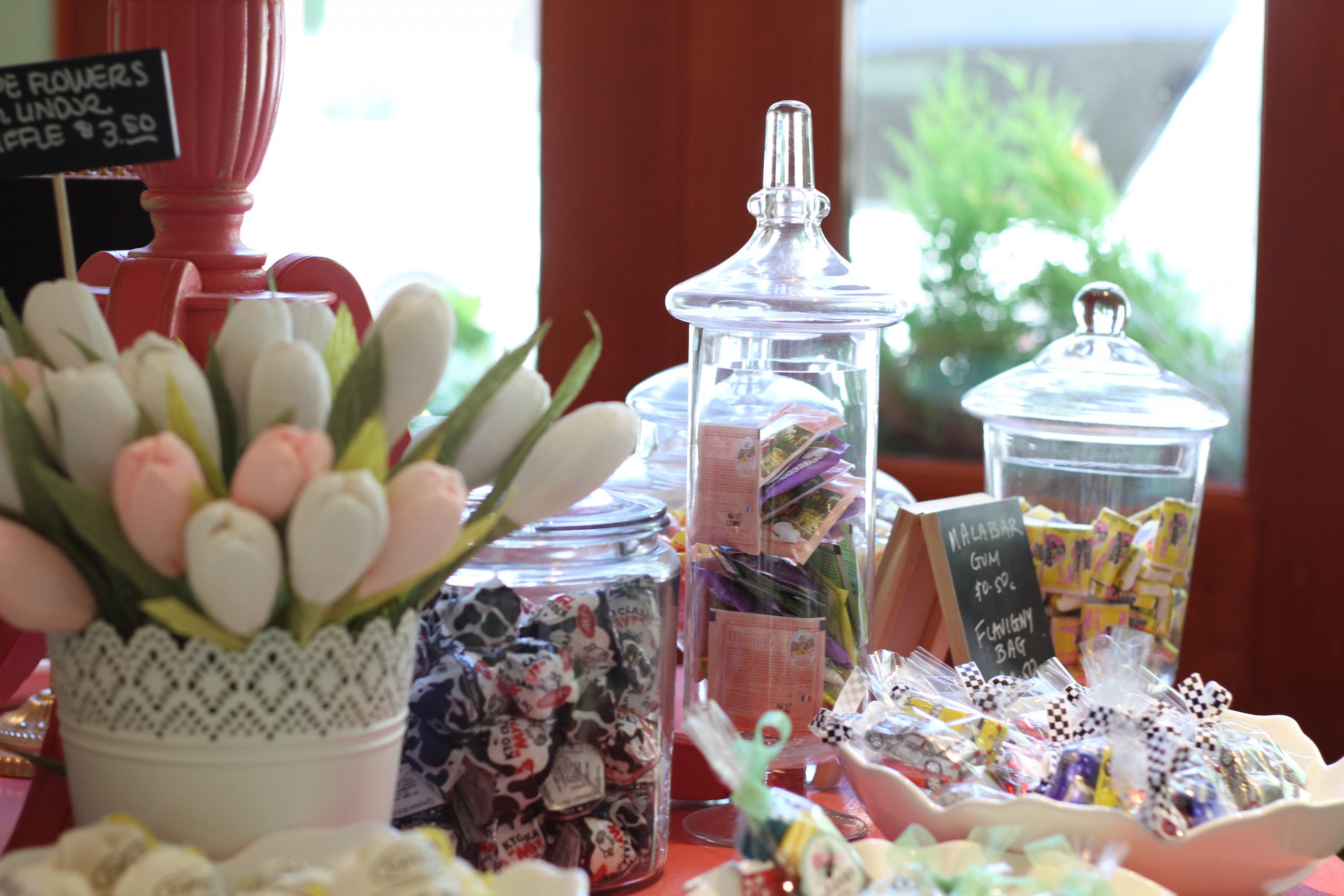 We think Winnie the Pooh would be delighted to visit Cake Pops!